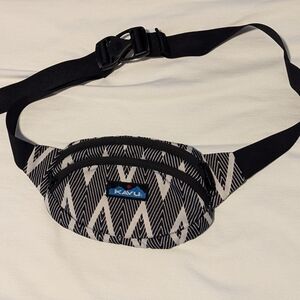 Kavu Crossbody bag